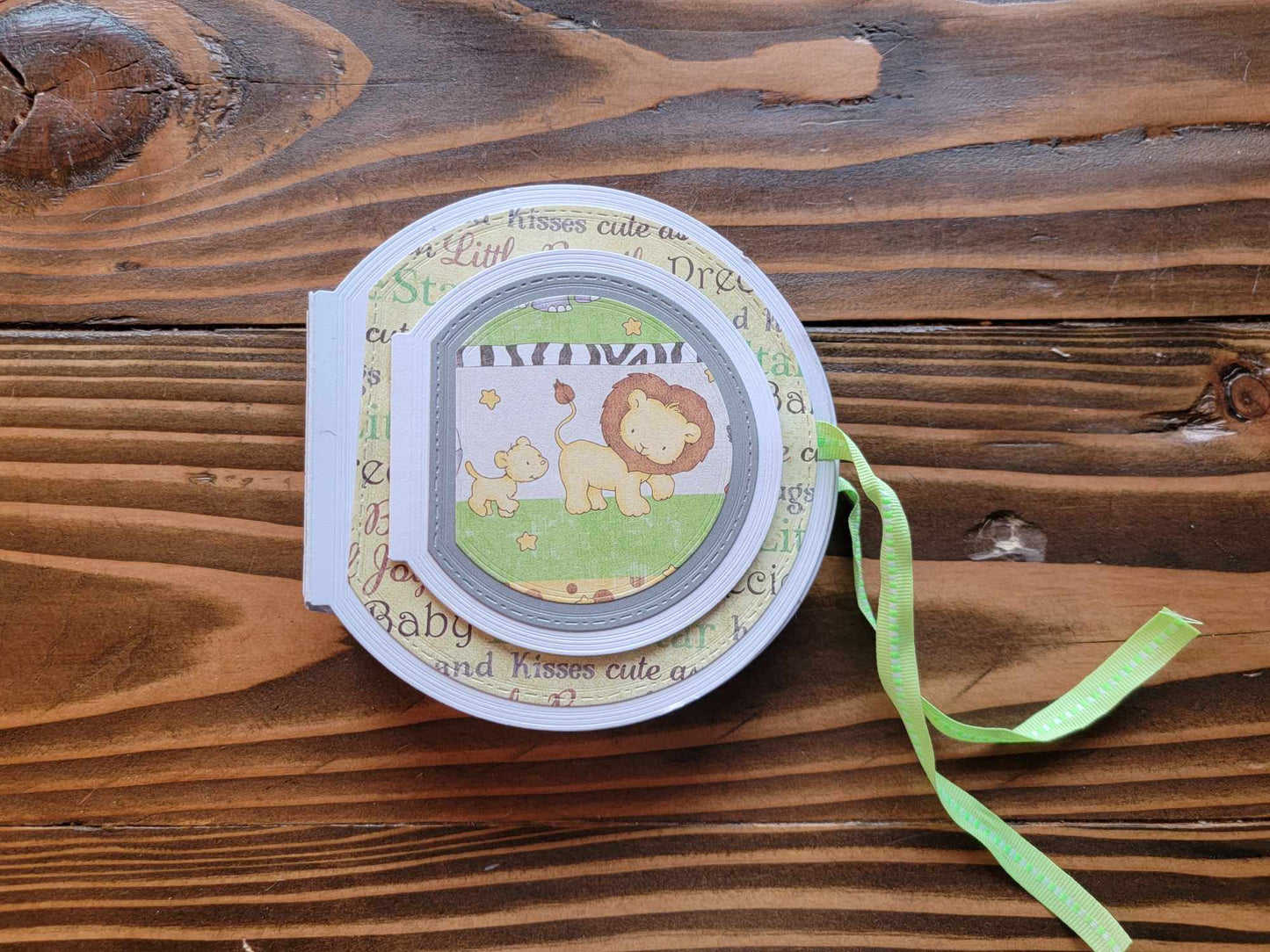 Little One's Memories Mini Scrapbook - Jungle Friends