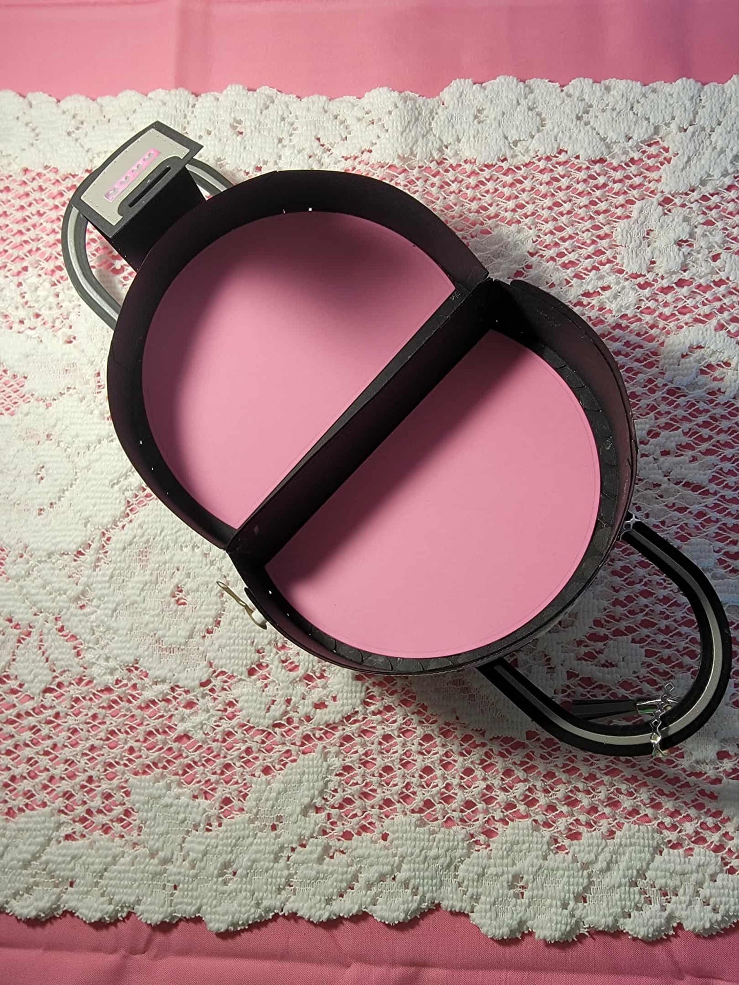 Bag Lady Bliss: Crafting Your Own Gift Box