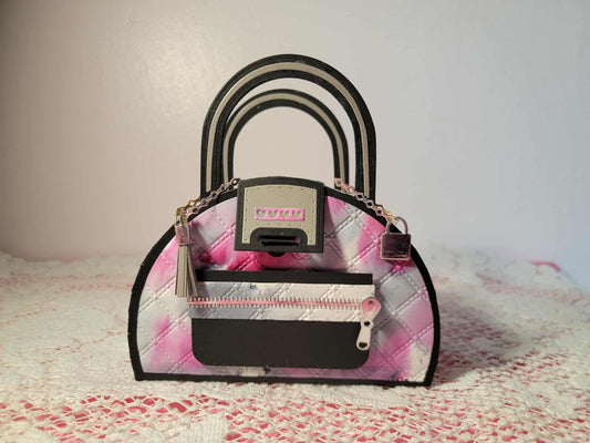 Bag Lady Bliss: Crafting Your Own Gift Box